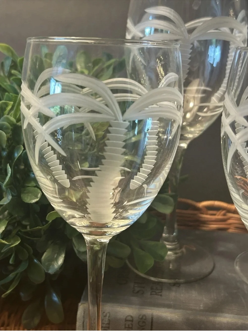 4 Rolfs Etched Palm Tree Wine Glasses‎ Goblets Clear Footed Excellent 7